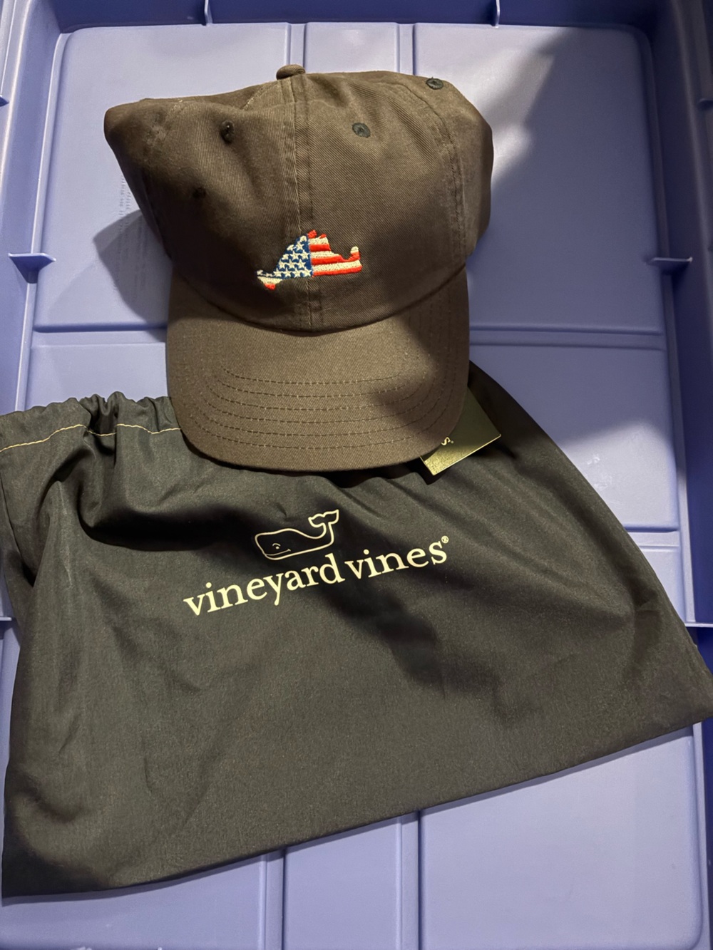 Vineyard Vines Martha’s Vineyard American Log Black Cap